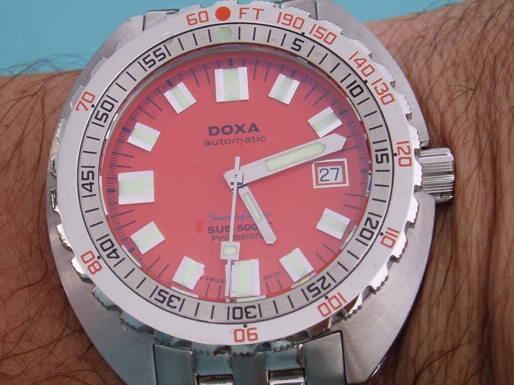 http://i252.photobucket.com/albums/hh14/cyclopath967/DOXA%205000T/5000Tswims3.jpg