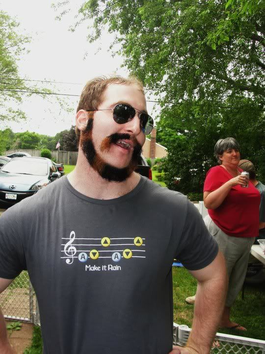 IMAGE: http://i252.photobucket.com/albums/hh2/Coppatop85/Monkeytailmakeitrain.jpg