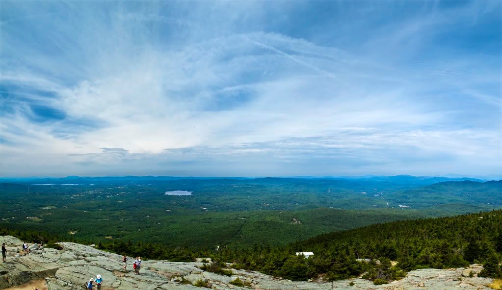 IMAGE: http://i252.photobucket.com/albums/hh2/Coppatop85/Mt%20Kearsarge/KearsargePano1.jpg