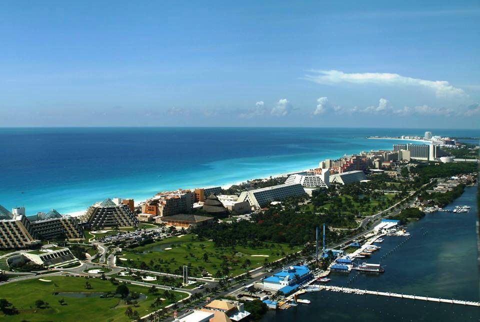 Oasis Resorts Cancun aerial view