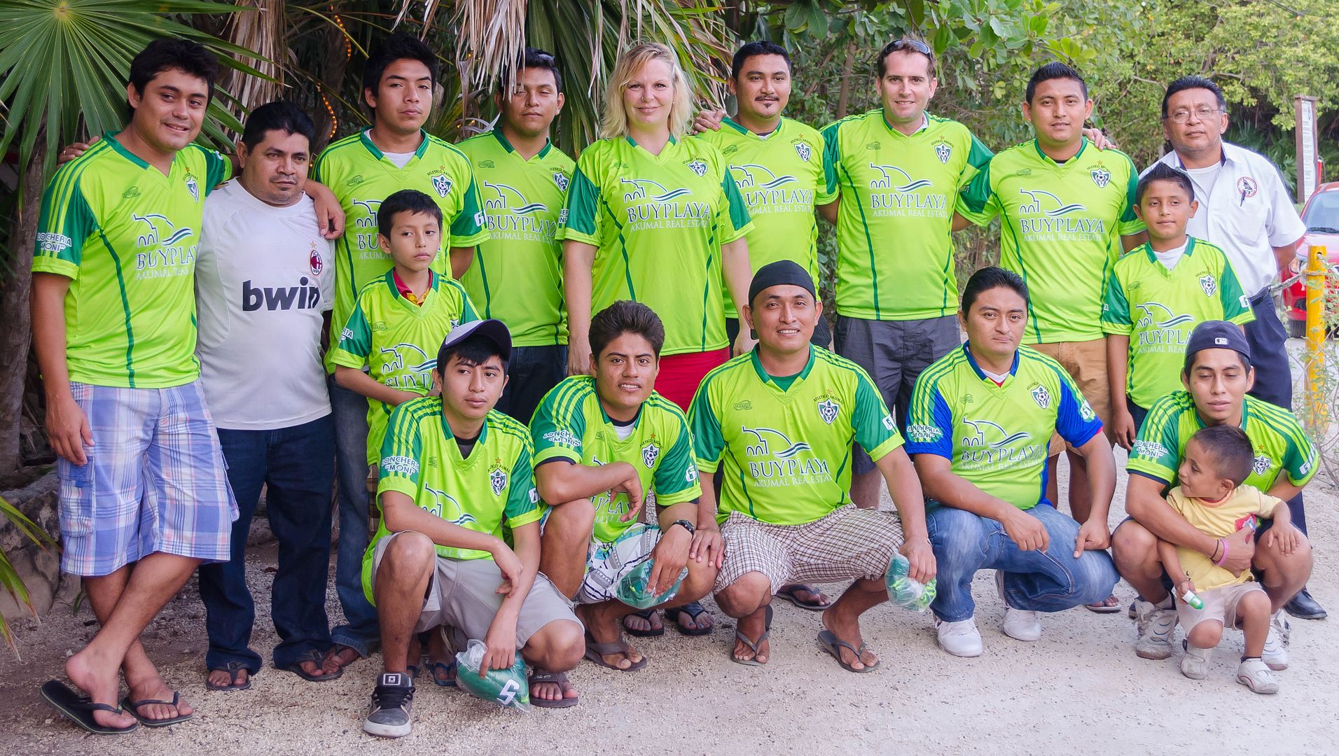 BuyPlaya Akumal Sponsors Soccer Team