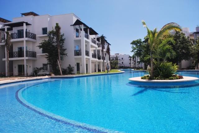 Azul Fives Playa del Carmen Real Estate