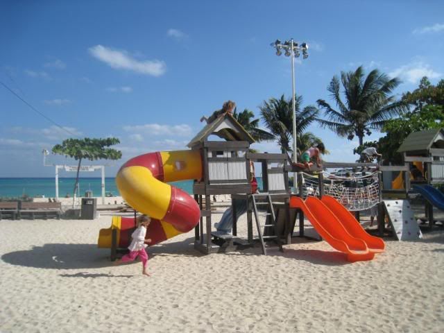 Playagrounds in Playa del Carmen Playagrounds in Playa del Carmen