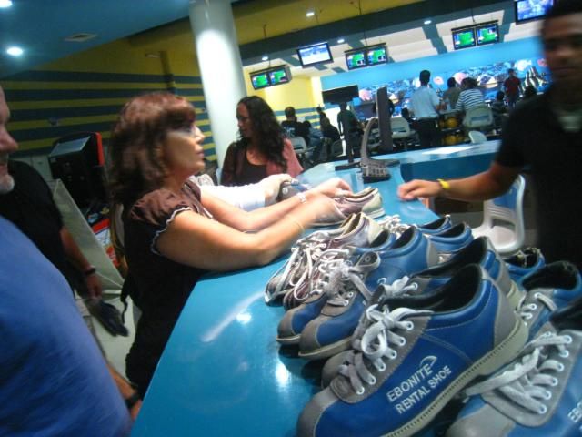 Suahi and Bowling in Cancun Suahi and Bowling in Cancun