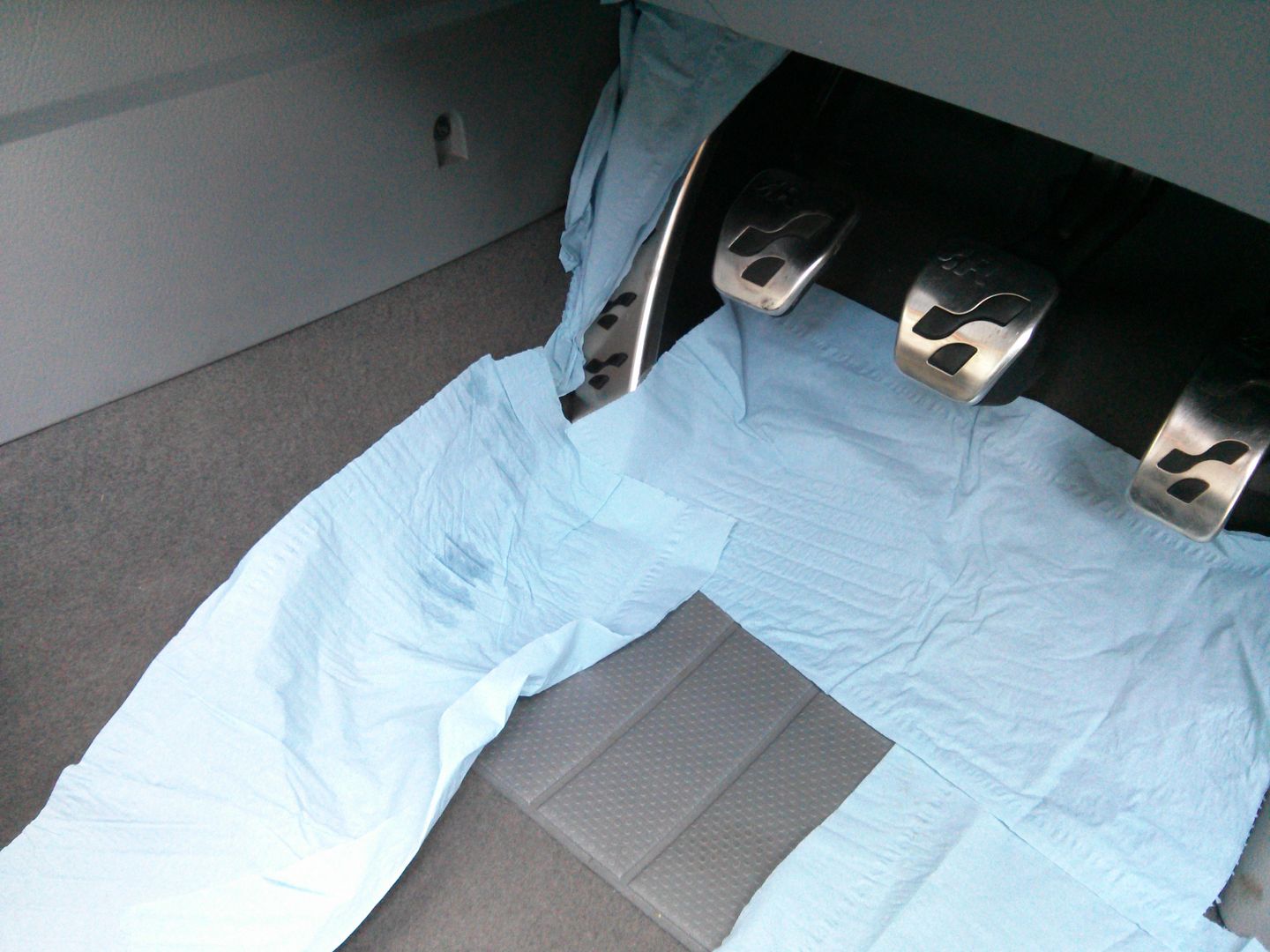 Wet carpet in drivers footwell MkIV (Mk4) Golf & Bora ukmkivs