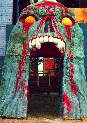 027_door_rot.jpg