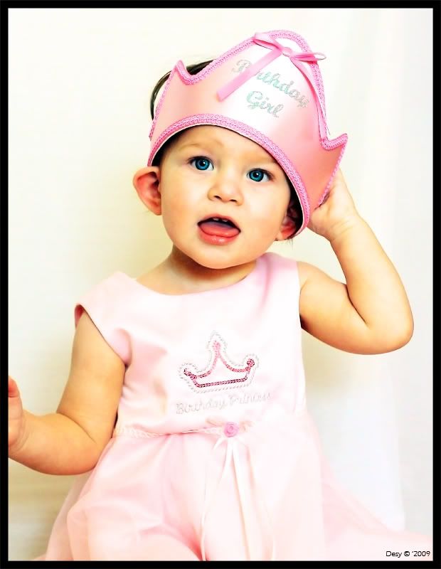 IMAGE: http://i252.photobucket.com/albums/hh29/aschen_engel3/3-4-09/Picture135.jpg