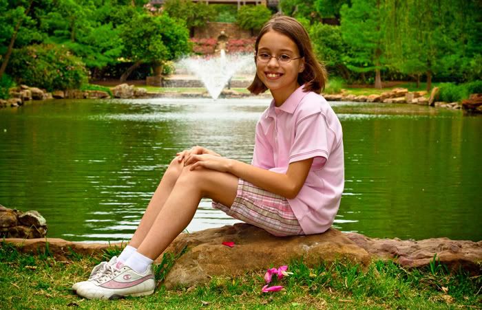 IMAGE: http://i252.photobucket.com/albums/hh29/aschen_engel3/The%20Belew%20Shoot/IMG_1404-12.jpg