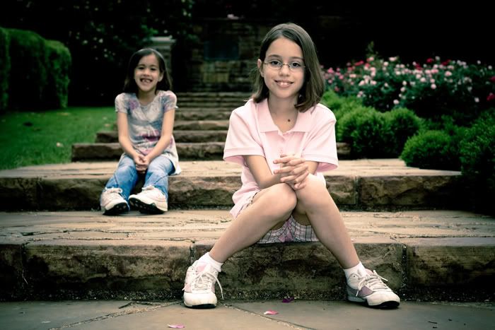 IMAGE: http://i252.photobucket.com/albums/hh29/aschen_engel3/The%20Belew%20Shoot/IMG_1459-1-2.jpg