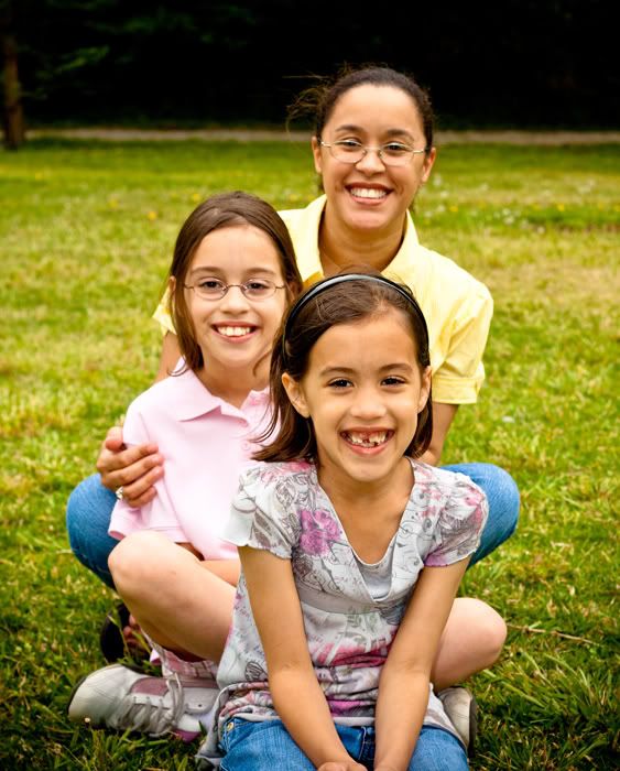 IMAGE: http://i252.photobucket.com/albums/hh29/aschen_engel3/The%20Belew%20Shoot/IMG_1555-1.jpg