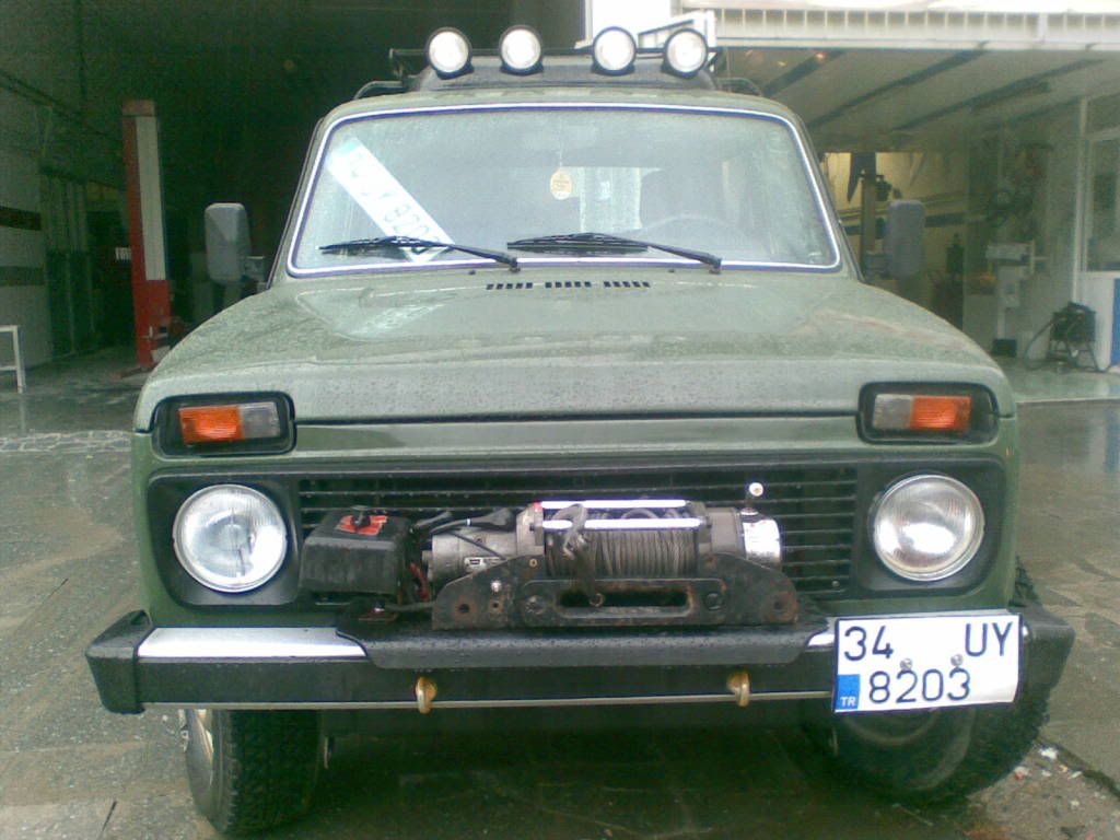 Lada 4x4 - zaman ve yollarla kontrol Lada 4x4 - zaman ve yollarla kontrol
