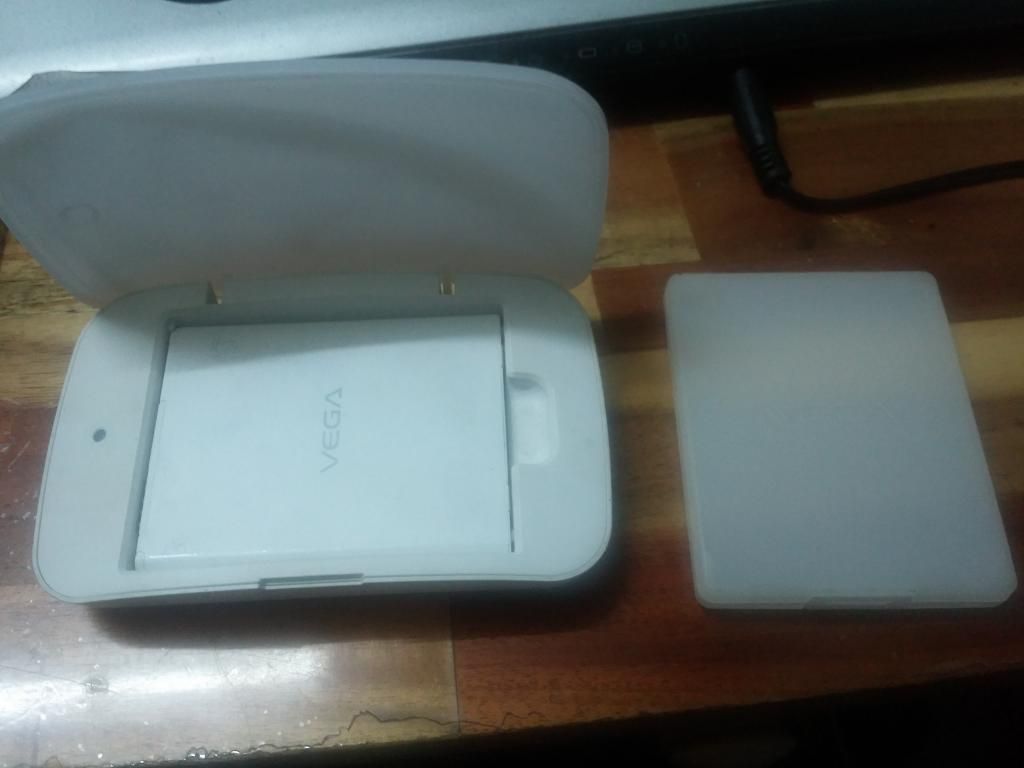 Dock + Pin zin Sky a850 350k